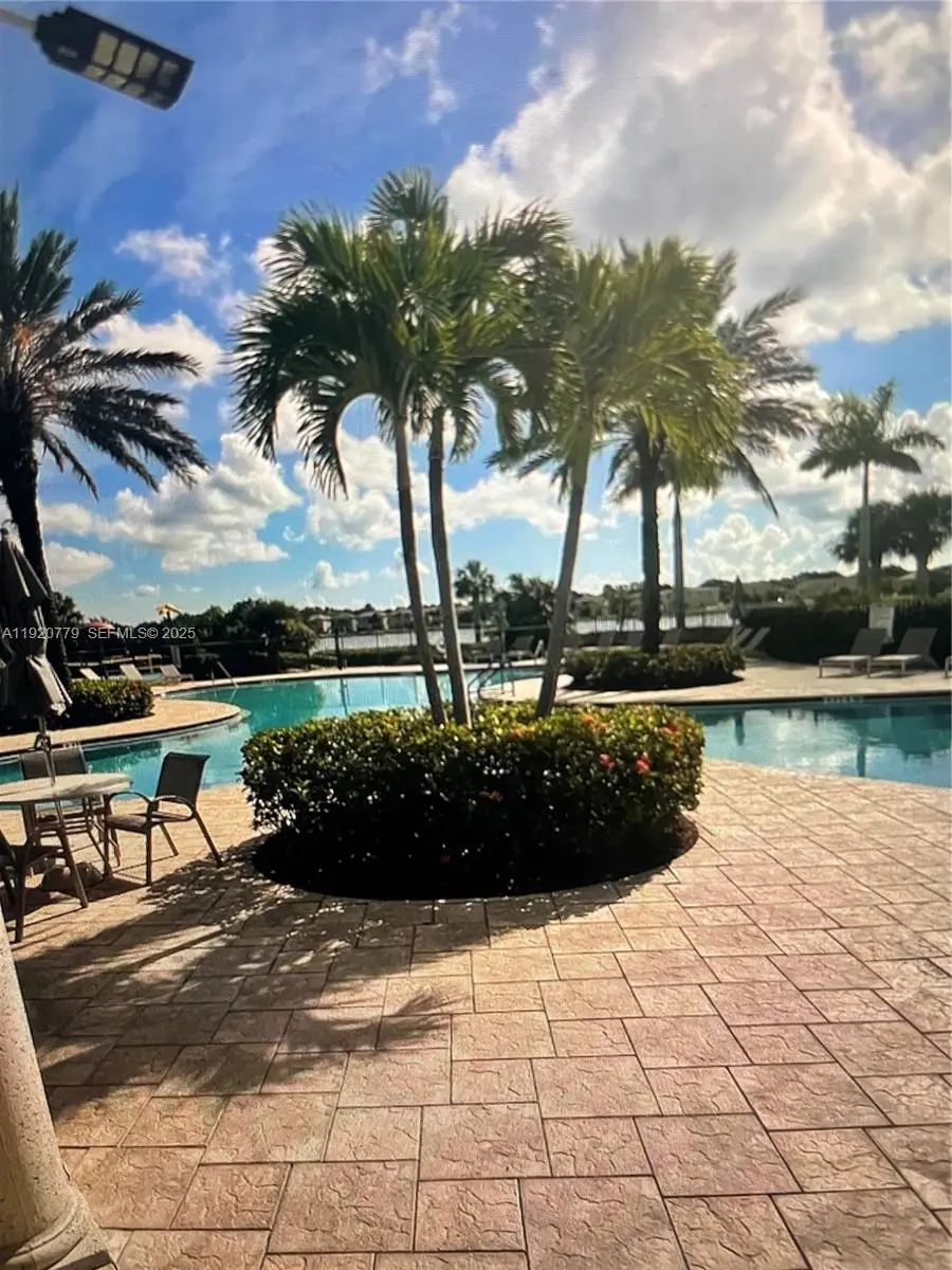 730 NW Leonardo Cir, Port Saint Lucie, FL 34986 - Image #2