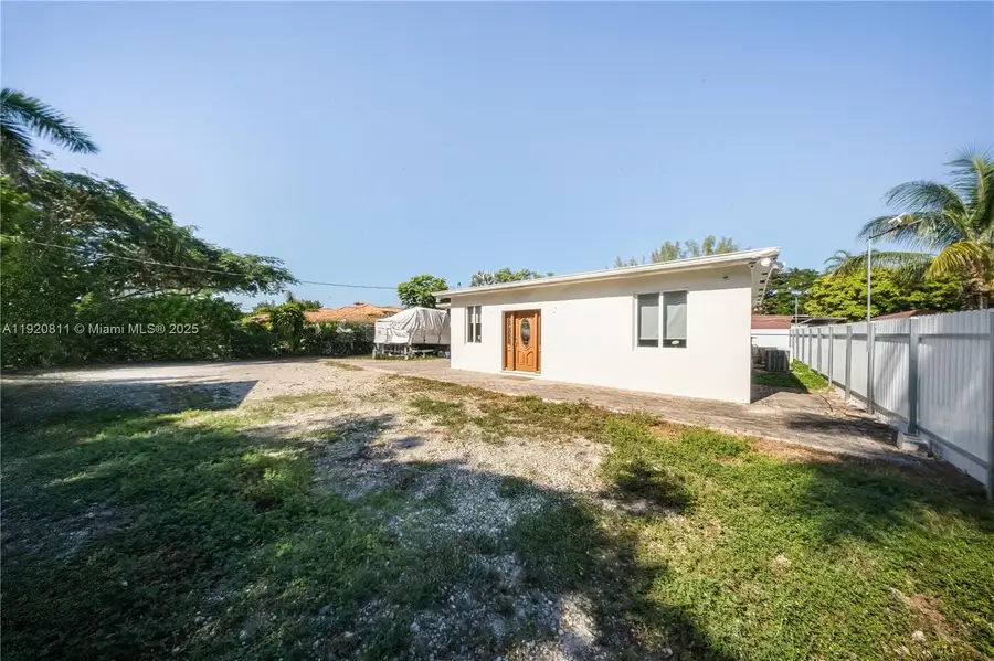 12265 SW 43rd St, Miami, FL 33175 - Image #2