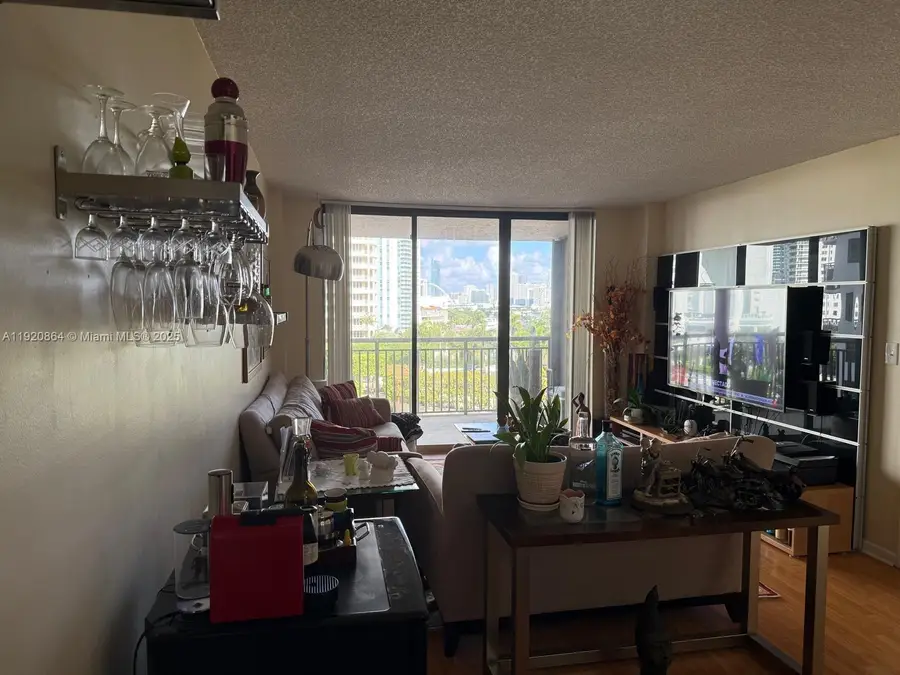 540 Brickell Key Dr #910, Miami, FL 33131 - Image #2