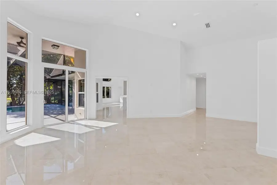 1003 Trailmore Ln, Weston, FL 33326 - Image #3