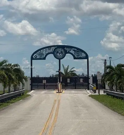 10601 NW 105, Medley, FL 33178