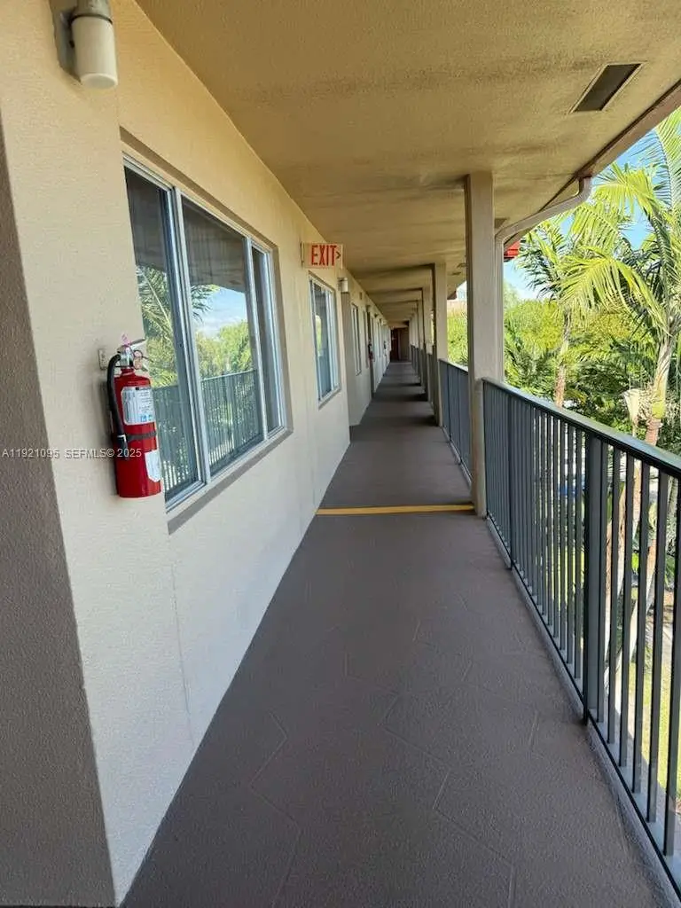 950 SW 138th Ave #409B, Pembroke Pines, FL 33027 - Image #2