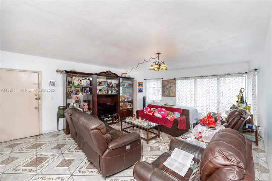 7712 NE Byron Ave #4, Miami Beach, FL 33141 - Image #3