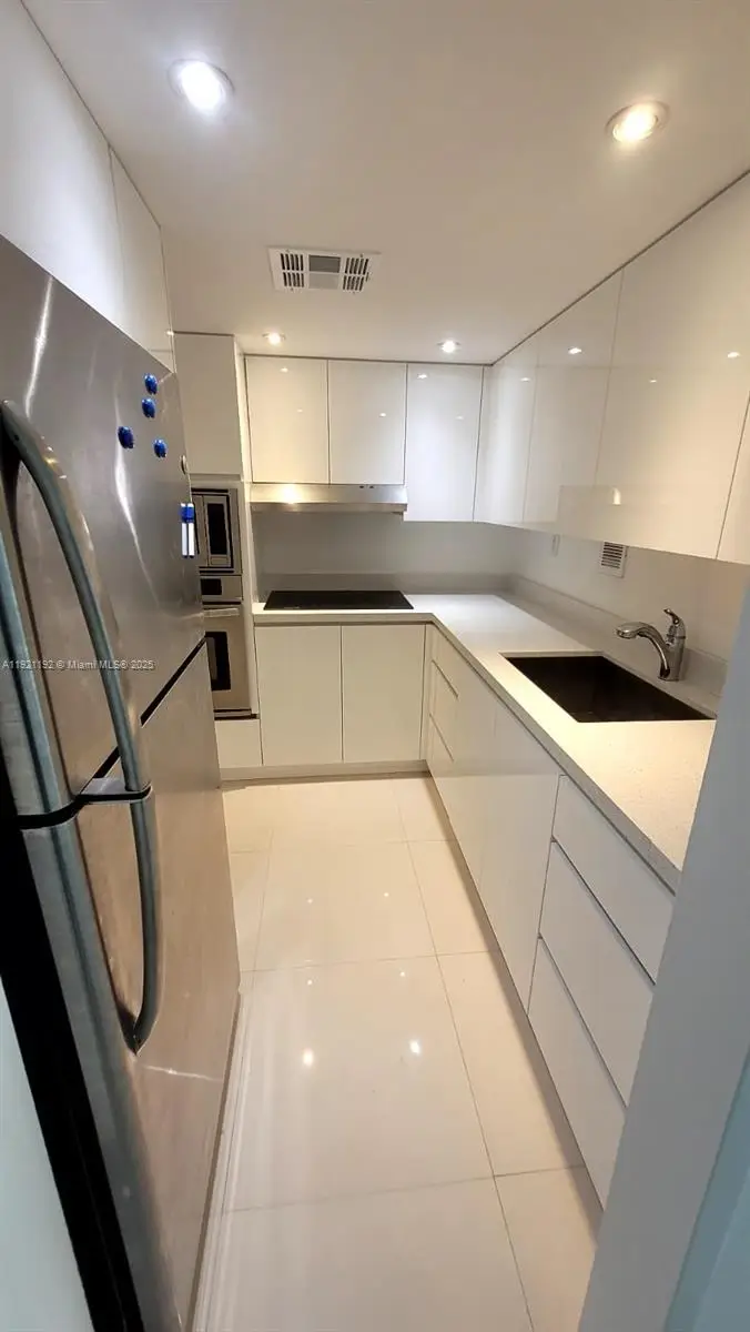 1200 West Ave #PH18, Miami Beach, FL 33139 - Image #1