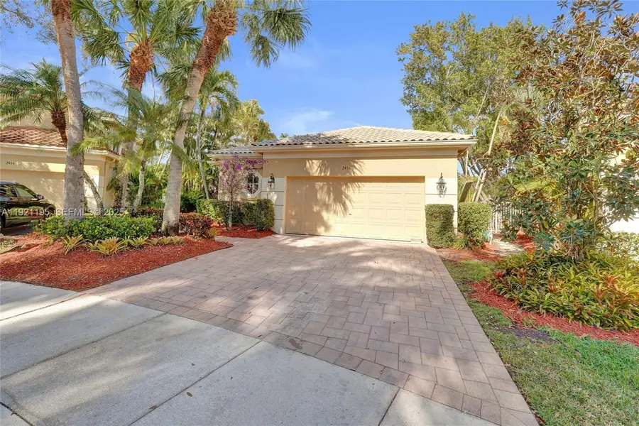 2456 Bay Isle Ct, Weston, FL 33327 - Image #2