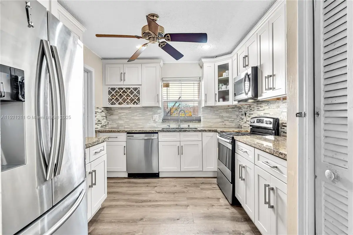 2001 SW 84th Ter, North Lauderdale, FL 33068 - Image #1