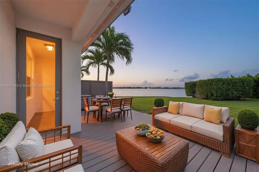 15481 NW 91st Ct, Miami Lakes, FL 33018 - Image #2