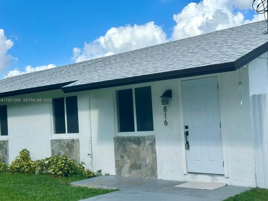 816 NW 8th St, Florida City, FL 33034 - Image #3