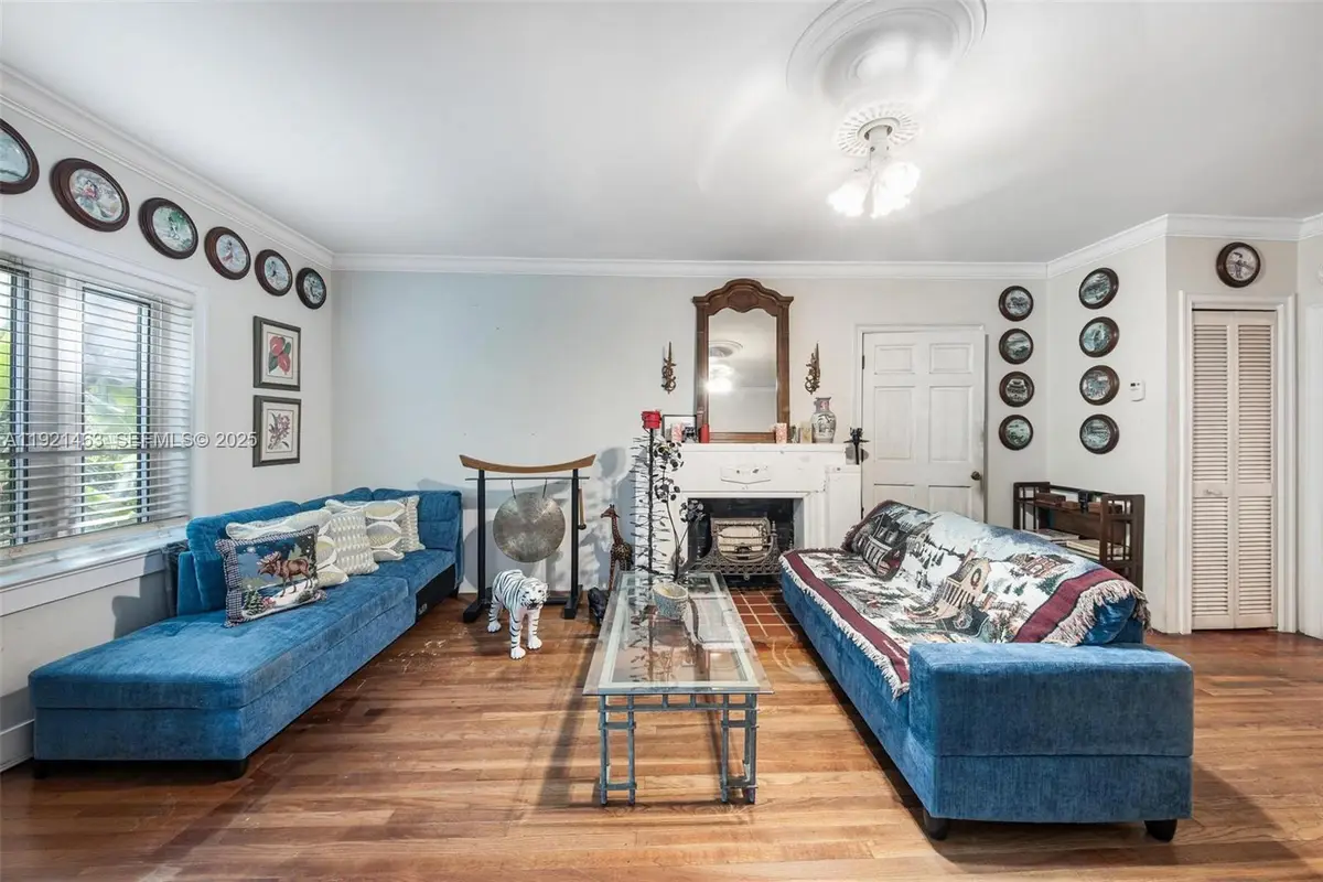 37 NE 44th St, Miami, FL 33137 - Image #1