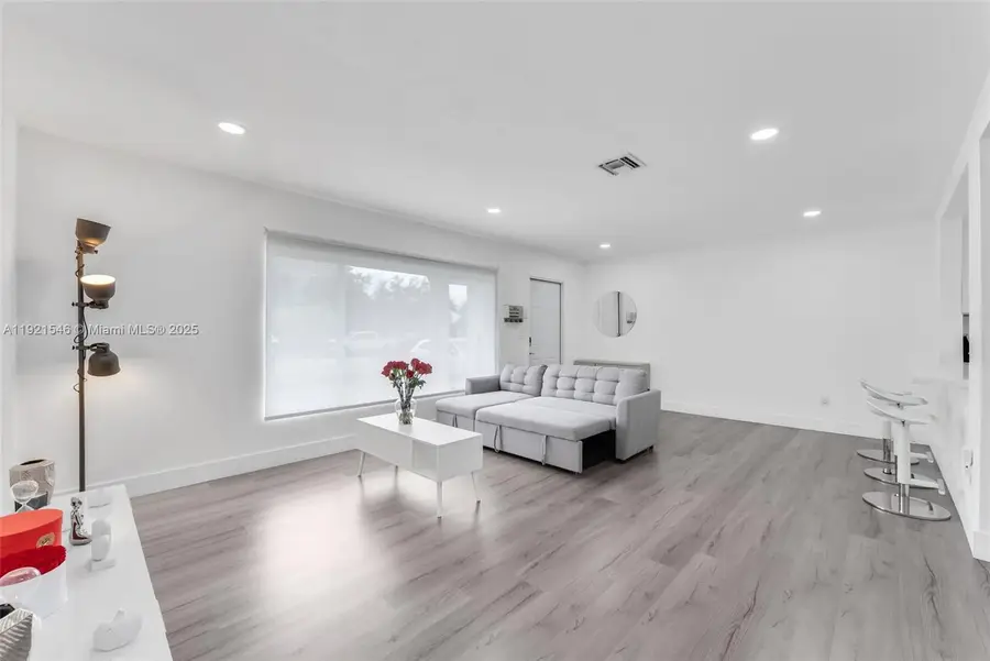 195 NW 115th St, Miami, FL 33168 - Image #2