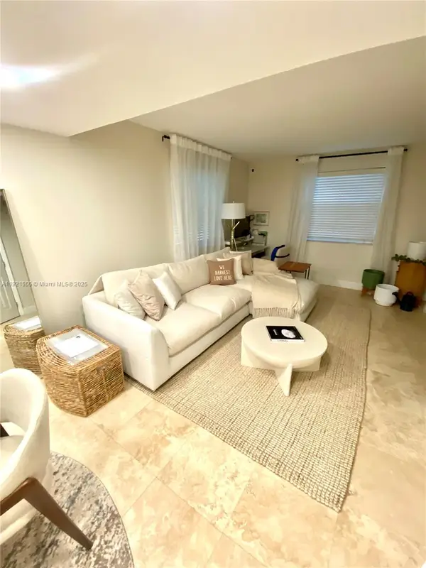 4600 SW 67th Ave #240, Miami, FL 33155