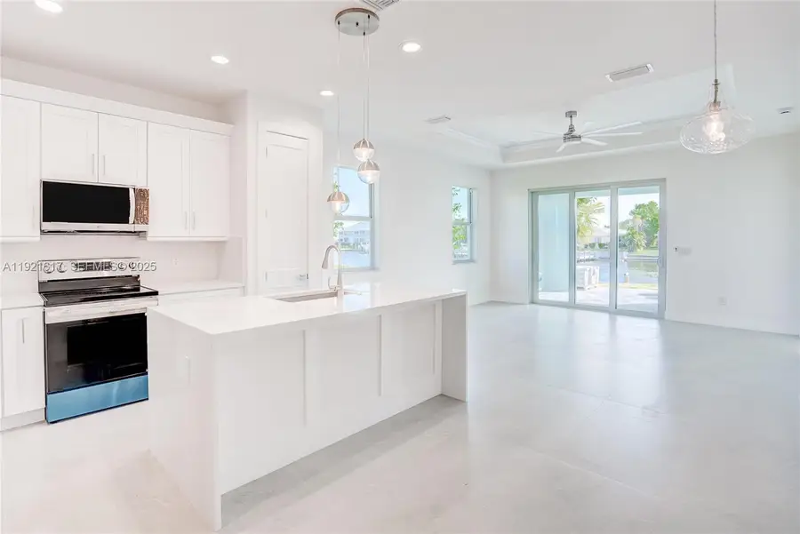 3802 SE 12th Ave., Cape Coral, FL 33904 - Image #3