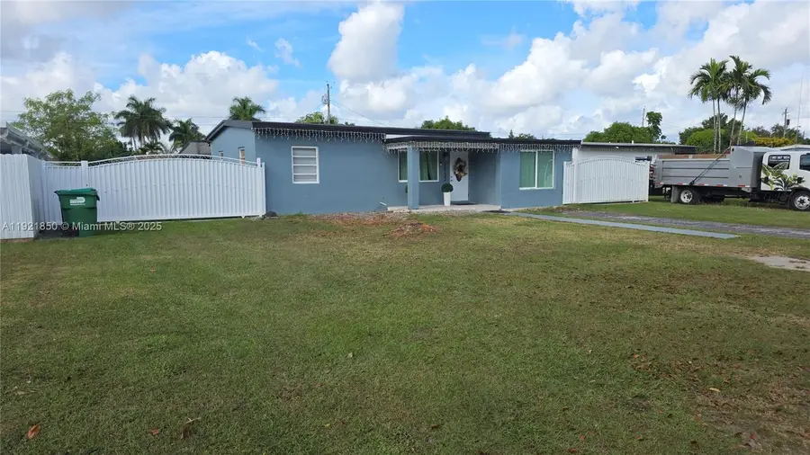 30232 SW 172nd Ave, Homestead, FL 33030 - Image #2