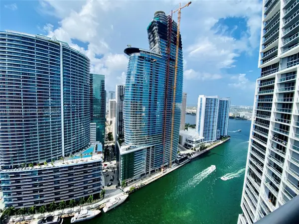 475 Brickell Ave #3715, Miami, FL 33131