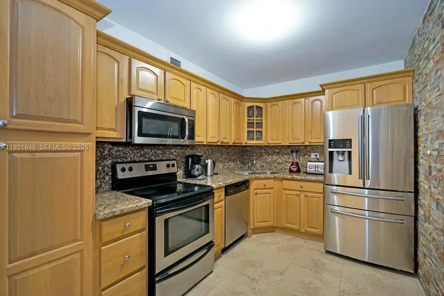 5601 Collins Ave #1516, Miami Beach, FL 33140 - Image #3