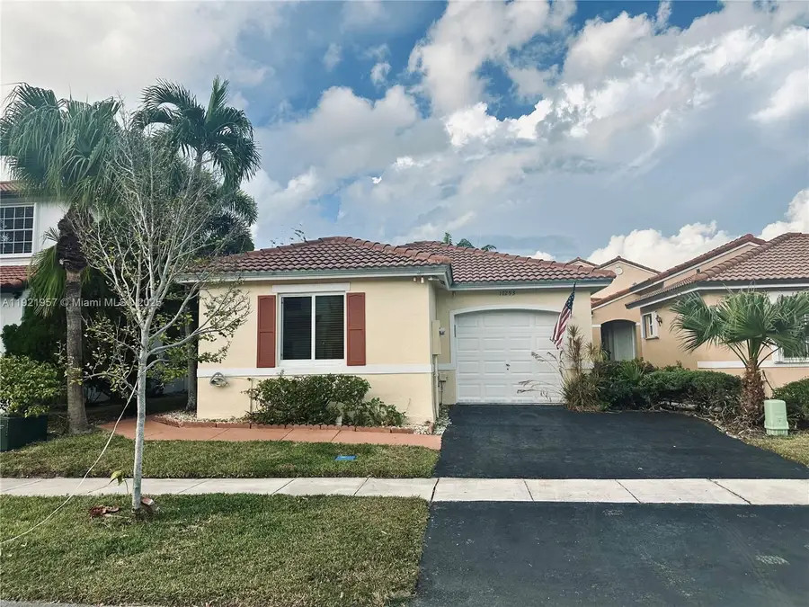 17253 NW 6th Ct, Pembroke Pines, FL 33029 - Image #2