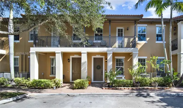 1121 SW 147th Ter, Pembroke Pines, FL 33027