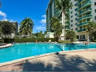 19390 Collins Ave #414, Sunny Isles Beach, FL 33160 - Image #3