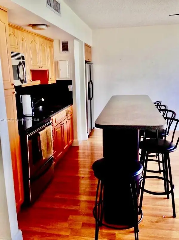 900 Bay Dr #513, Miami Beach, FL 33141