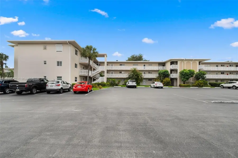 2770 S Garden Dr S #201, Lake Worth, FL 33461 - Image #2