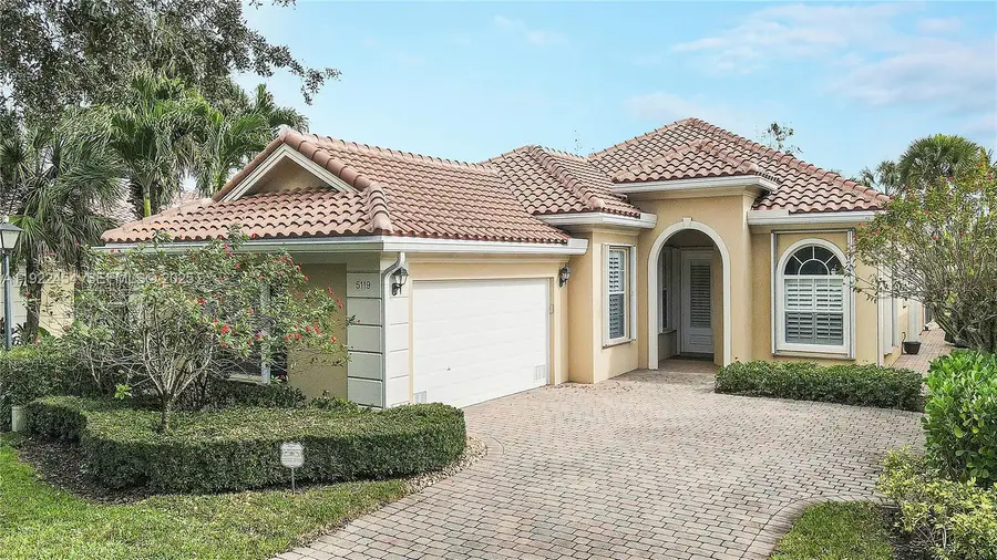 5119 Magnolia Bay Cir, Palm Beach Gardens, FL 33418 - Image #2