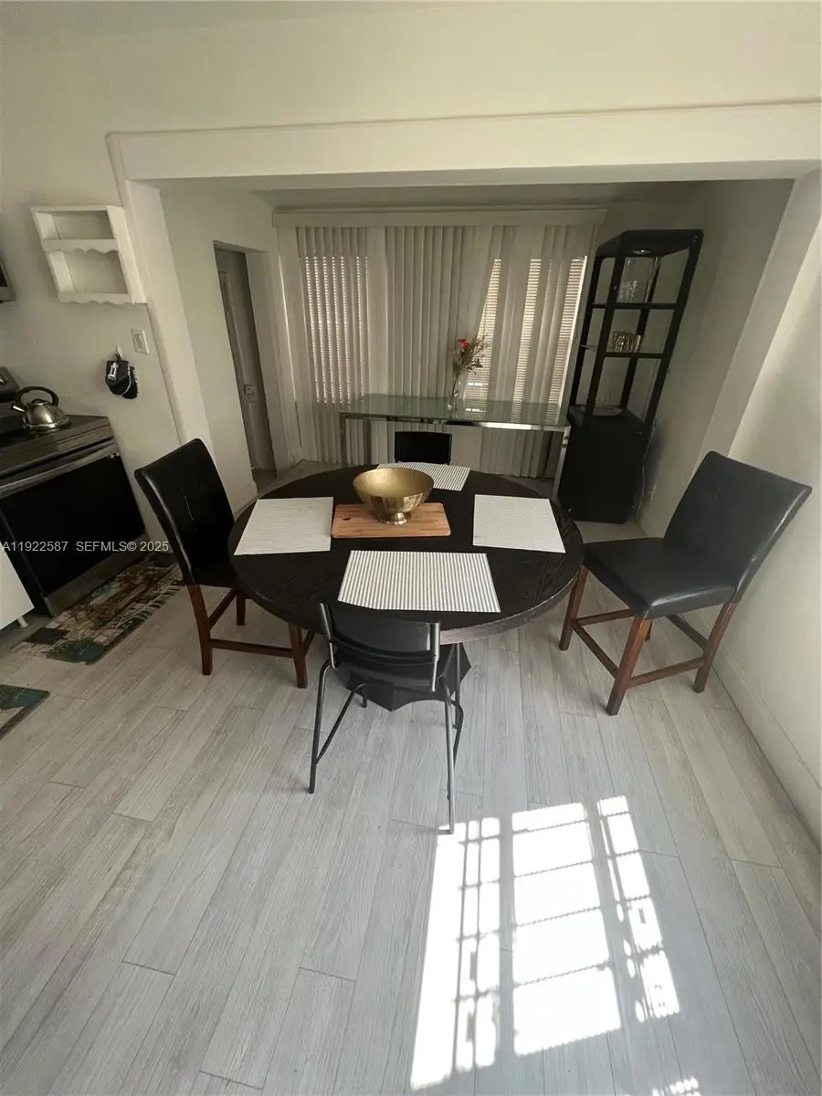 713 SW 7th Ave, Hallandale Beach, FL 33009 - Image #2