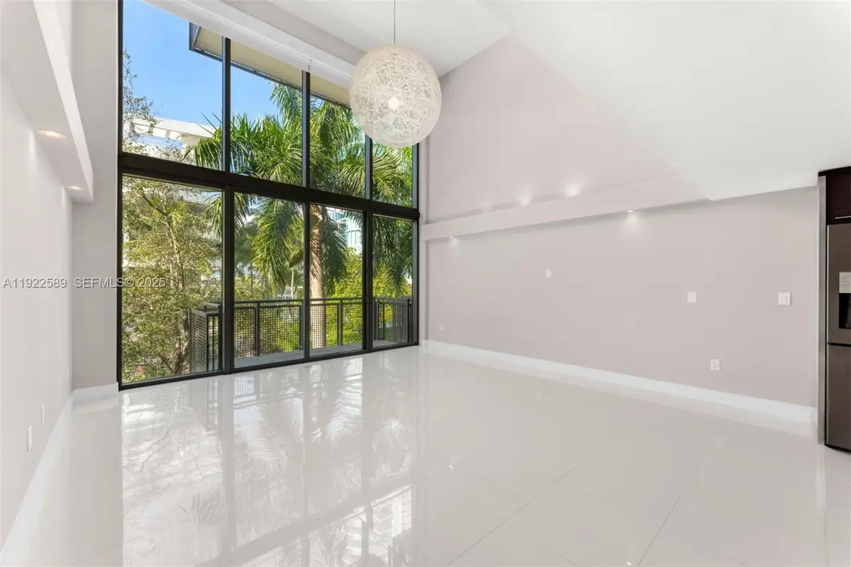 6000 Collins Ave #330, Miami Beach, FL 33140 - Image #1