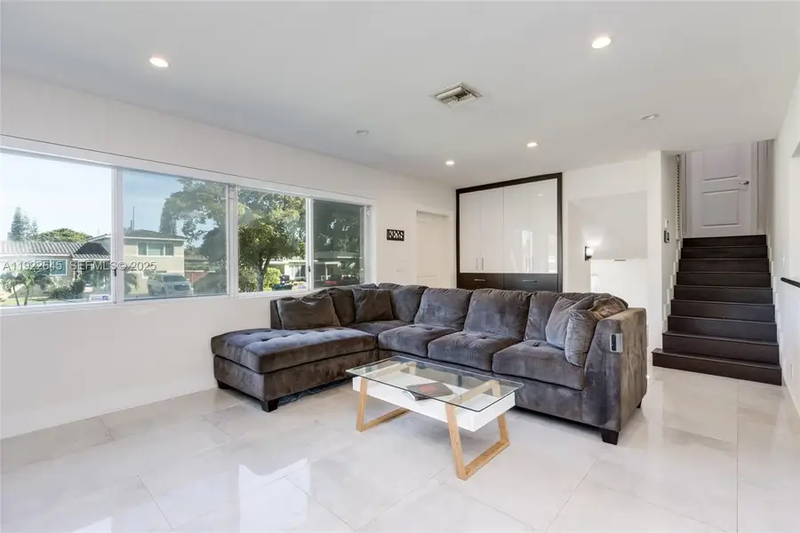 12300 NE Miami Ct, North Miami, FL 33161 - Image #3