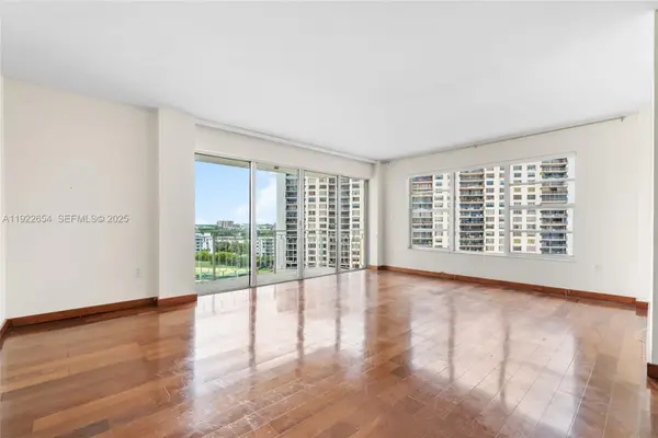 11111 Biscayne Blvd #10H, Miami, FL 33181
