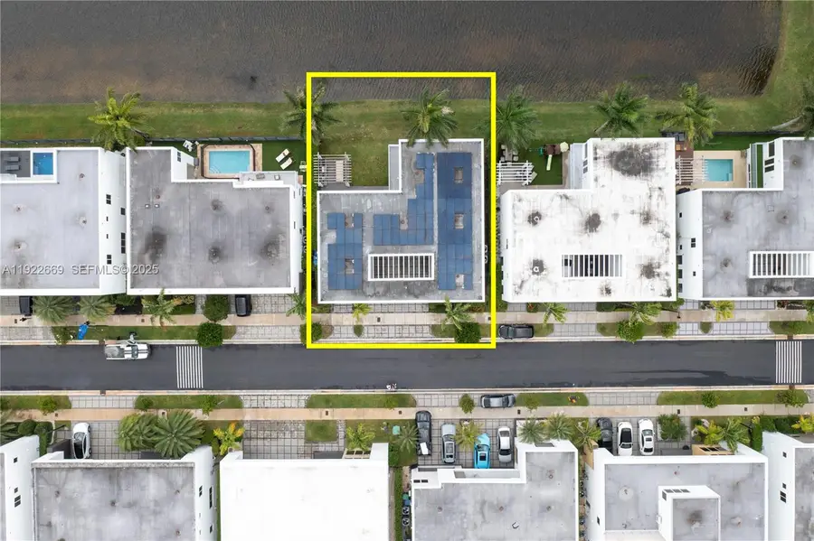 10272 NW 75th Ter, Doral, FL 33178 - Image #2