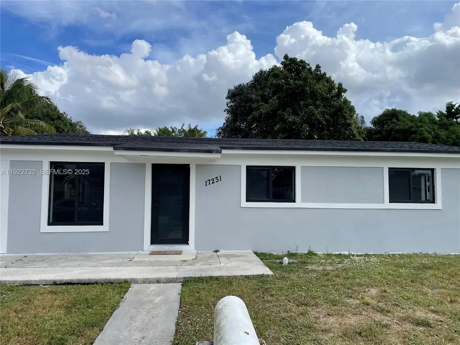 17231 NW 52nd Pl, Miami Gardens, FL 33055 - Image #2