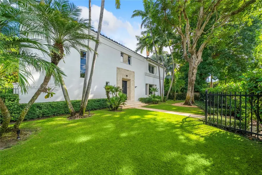 5181 La Gorce Dr, Miami Beach, FL 33140 - Image #2