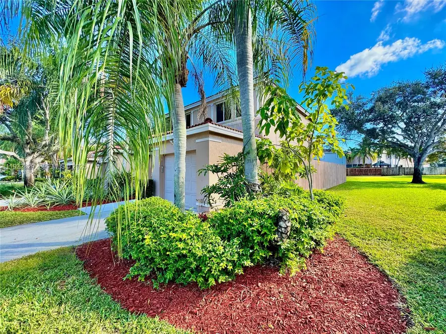 1736 SW 109th Ter, Davie, FL 33324 - Image #3