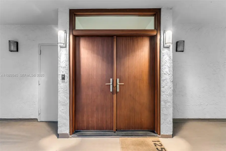 161 Crandon Blvd #125, Key Biscayne, FL 33149 - Image #2