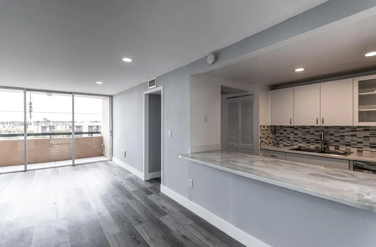 854 NW 87th Ave #504, Miami, FL 33172 - Image #1