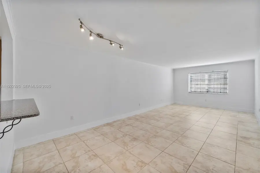 201 Galen Drive #104, Key Biscayne, FL 33149 - Image #2