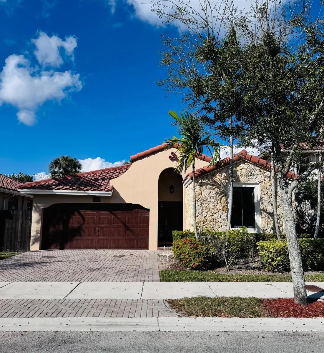 10131 NW 10th St, Miami, FL 33172 - Image #1