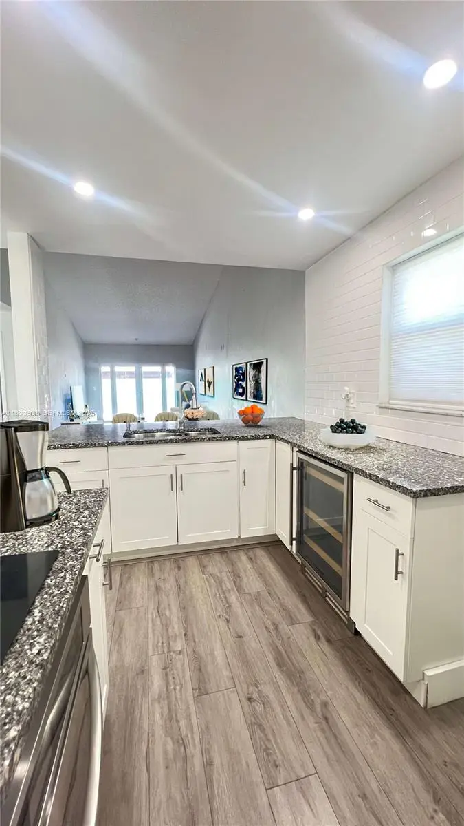 2349 N 37th Ave, Hollywood, FL 33021 - Image #3