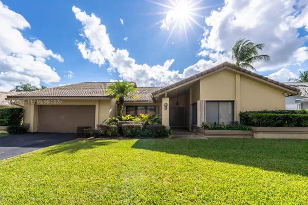 9272 NW 18th St, Plantation, FL 33322