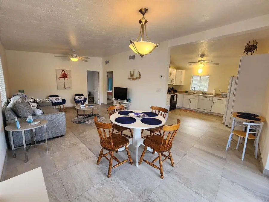 137 Pacific Ave, Tavernier, FL 33070 - Image #2