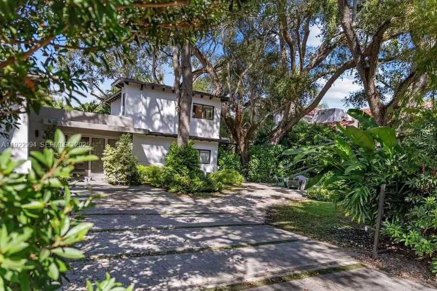 4095 Battersea Rd, Miami, FL 33133 - Image #2