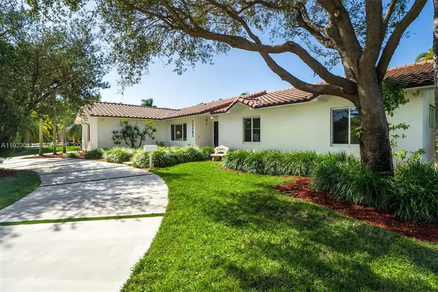 13502 SW 57th Ct, Pinecrest, FL 33156 - Image #2