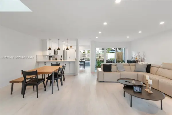 10923 SW 75th Ter, Miami, FL 33173