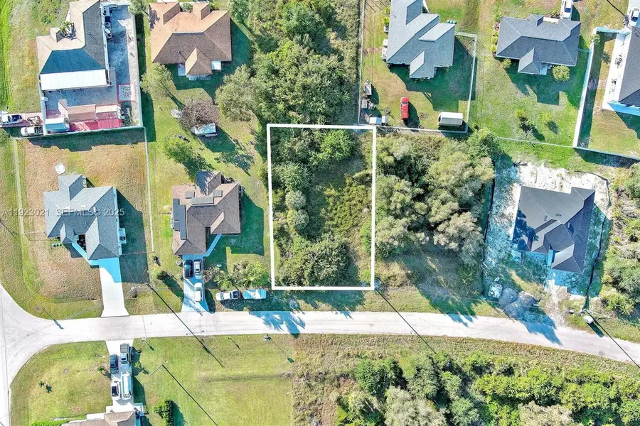 394 Palencia Ave, Lehigh Acres, FL 33974 - Image #2