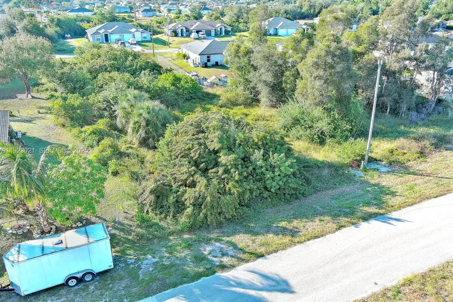 394 Palencia Ave, Lehigh Acres, FL 33974 - Image #3