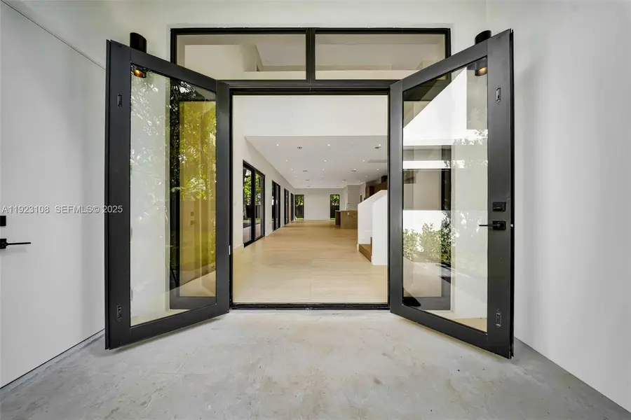 1513 SW 11th Ter, Miami, FL 33135 - Image #2