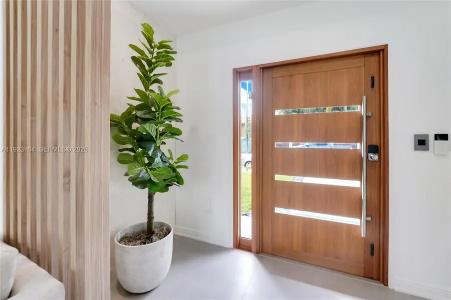 7553 W Treasure Dr, North Bay Village, FL 33141 - Image #2