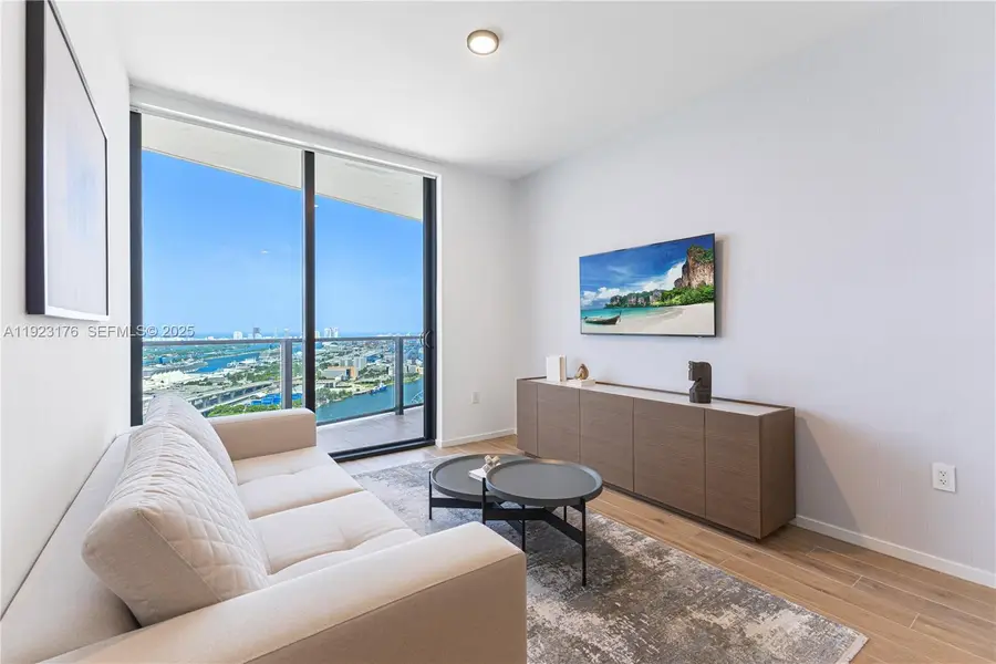 398 NE 5th St #4310, Miami, FL 33132 - Image #2