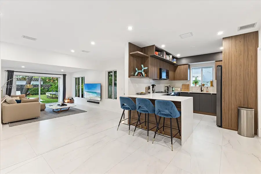 228 SW 25th Rd, Miami, FL 33129 - Image #3