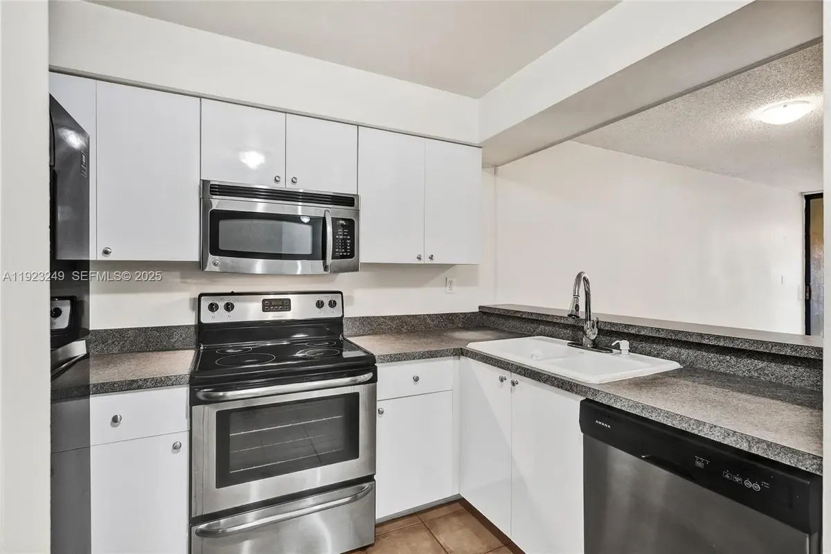 15555 N Miami Lakeway N #207, Miami Lakes, FL 33014 - Image #1